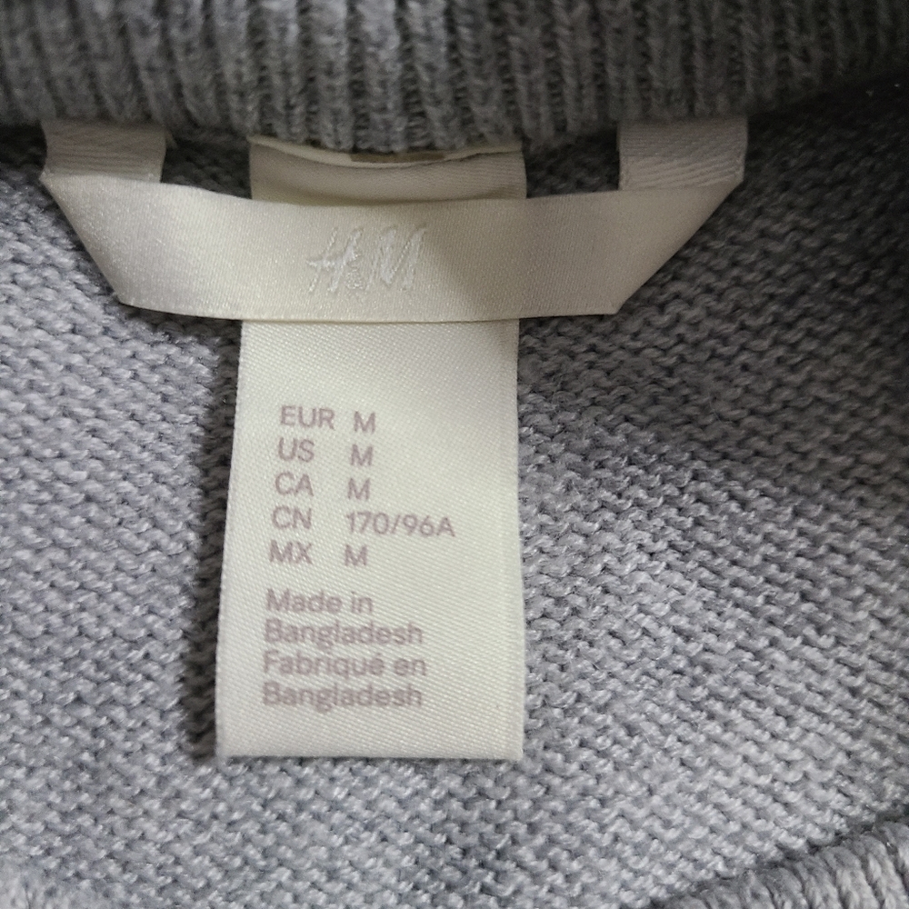 H&M Gray Crewneck Knit Long Sleeve Sweater - Picture 6 of 6